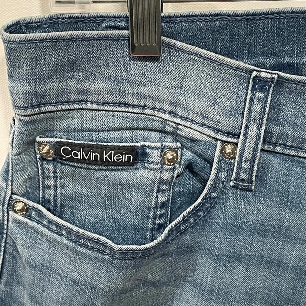 Calvin Klein Jeans Mens 30x30‎ Straight Medium Wash High Stretch Denim
